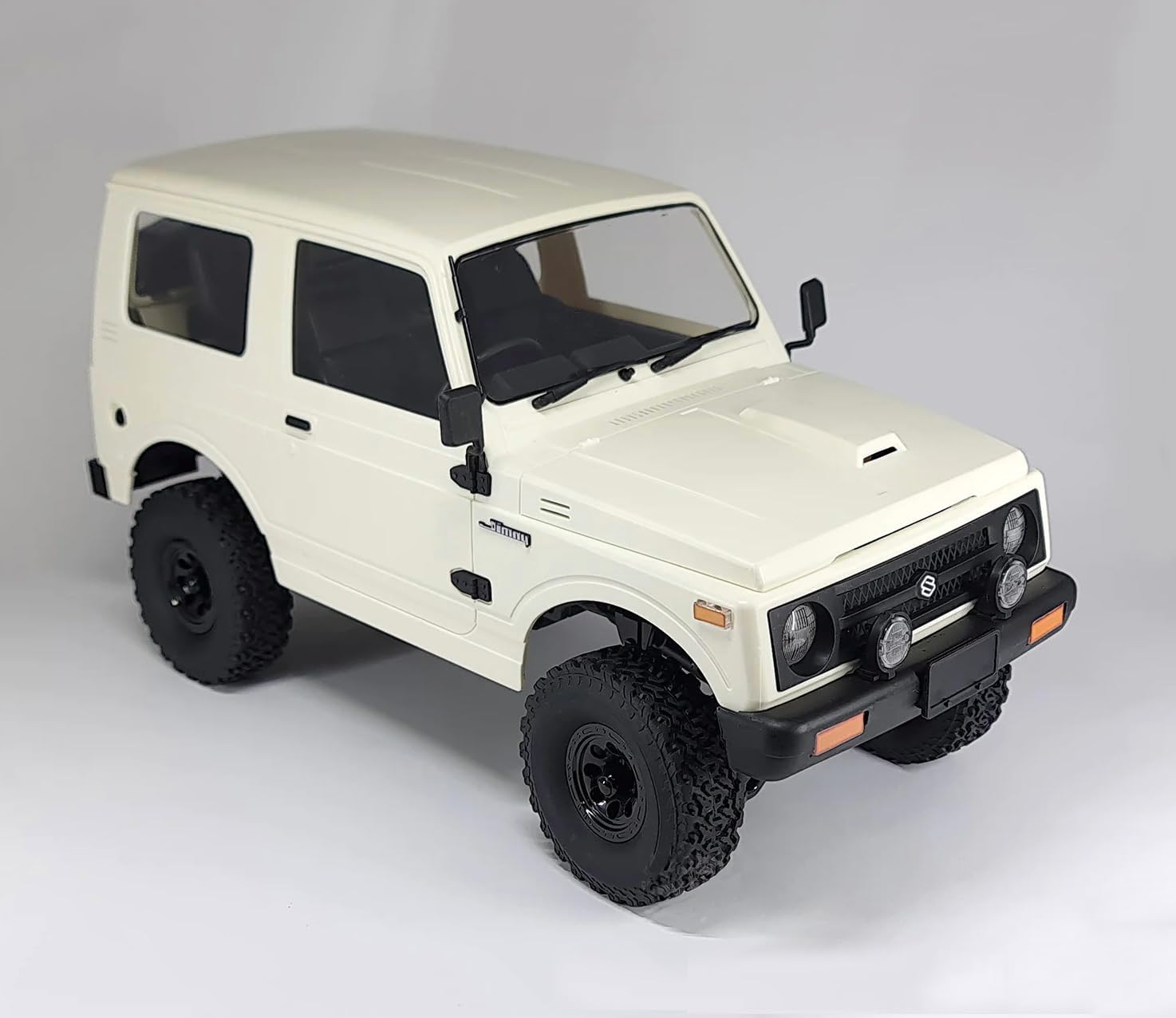 Rc Hobby Grade Crawler - شاحنة تحكم عن بعد (RC) بمقياس